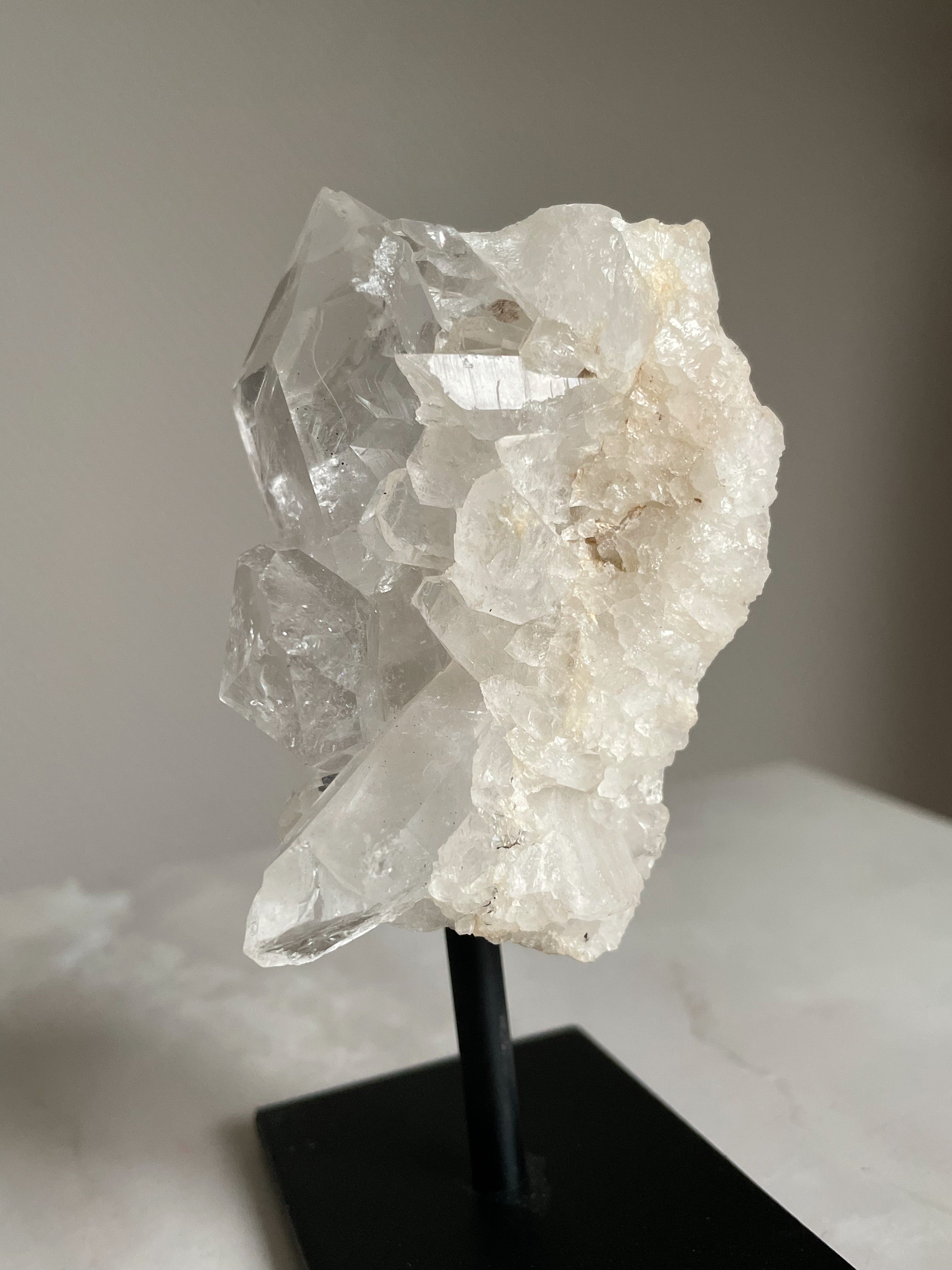Bergkristal op standaard